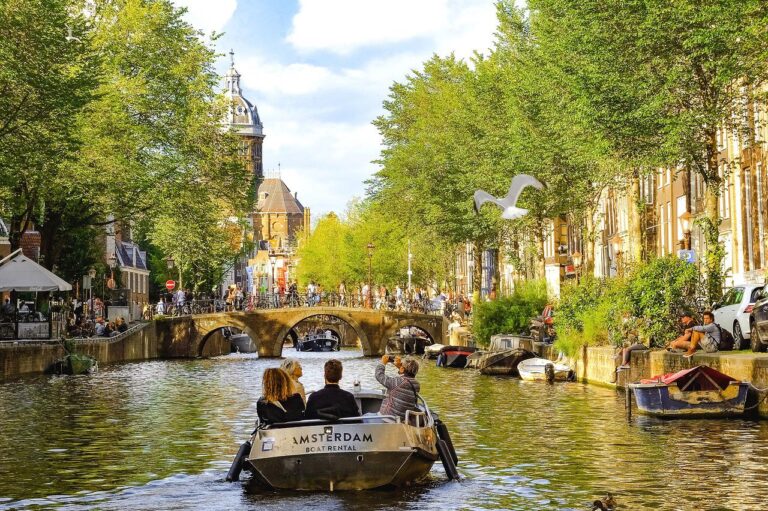 Amsterdam: Een dag vol plezier in de stad van de grachten