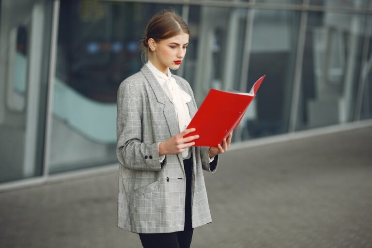 Waarin verschilt een financial professional van andere soorten professionals binnen organisaties?